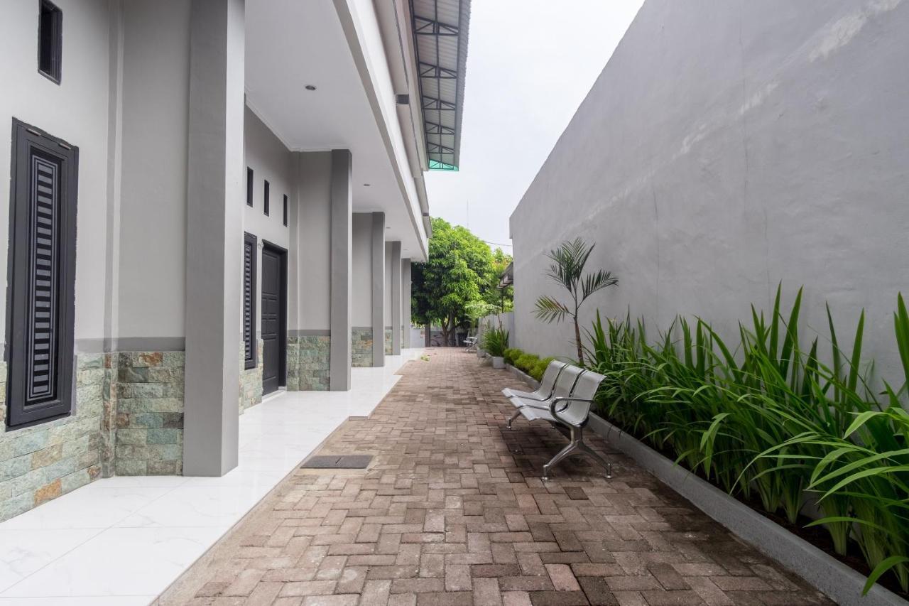 Oyo 470 Green Kno Medan Exteriör bild